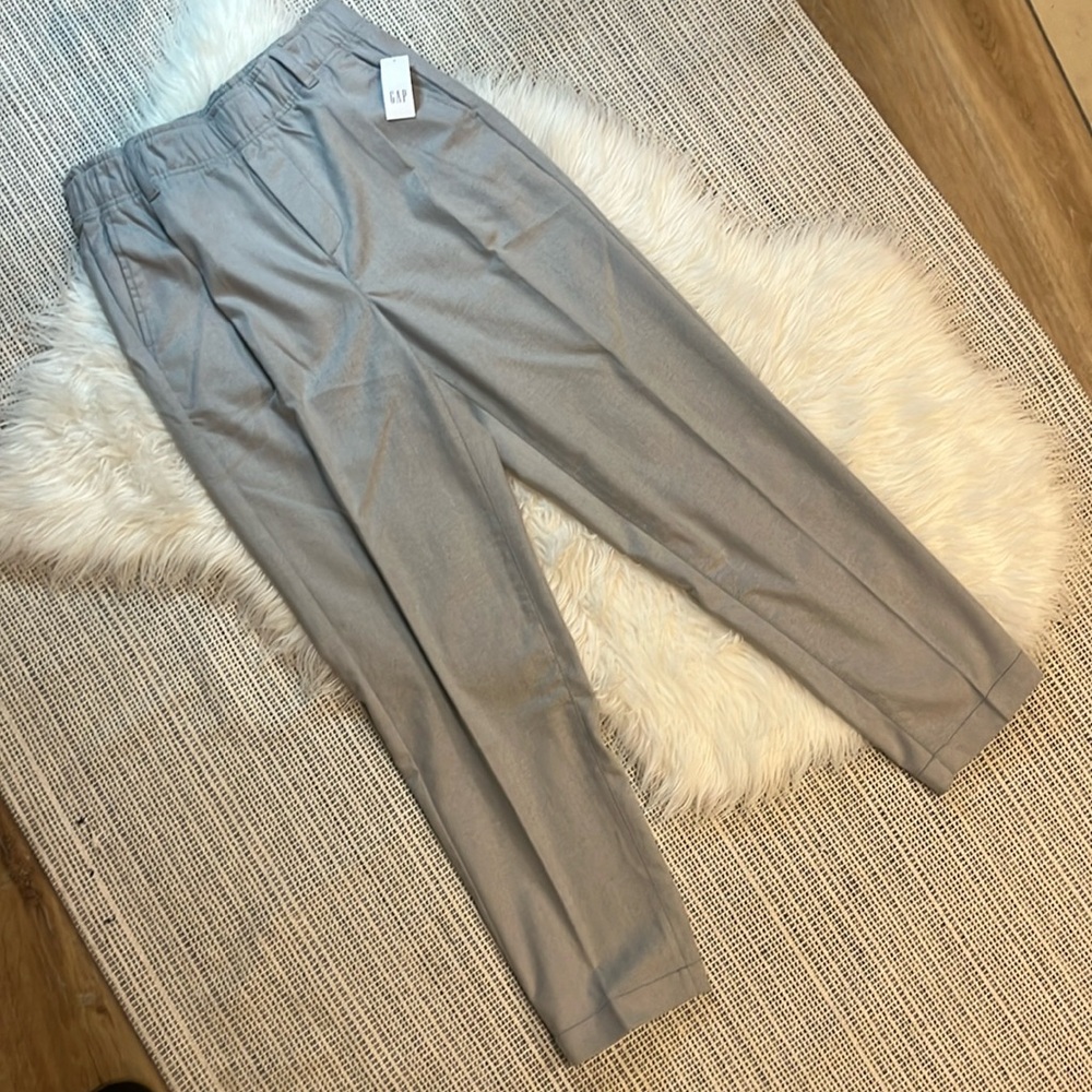 NWT Gap 4 gray trousers